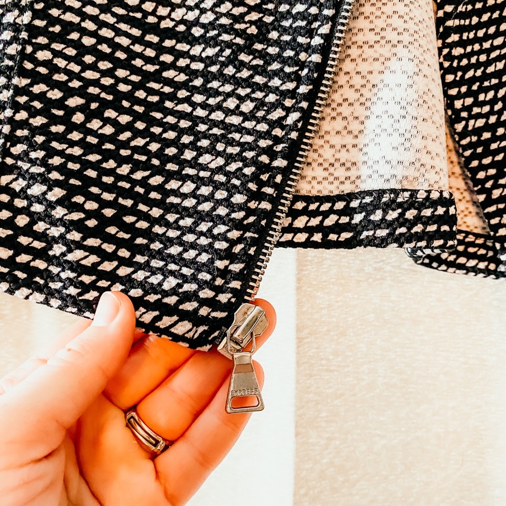 Express Blazer - image 4